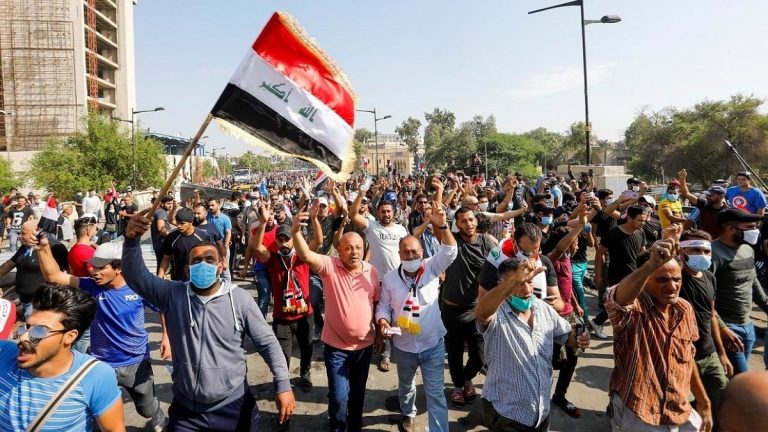 قوات الأمن العراقية تقتل 5 محتجين بالرصاص في العاصمة بغداد